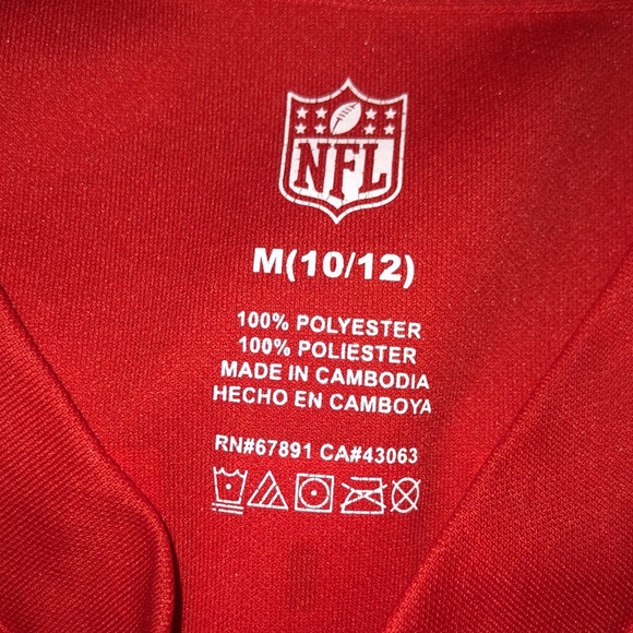 I am selling a nfl jersey for kids size 10-12 it red and white and yellow - Picture 4 of 4